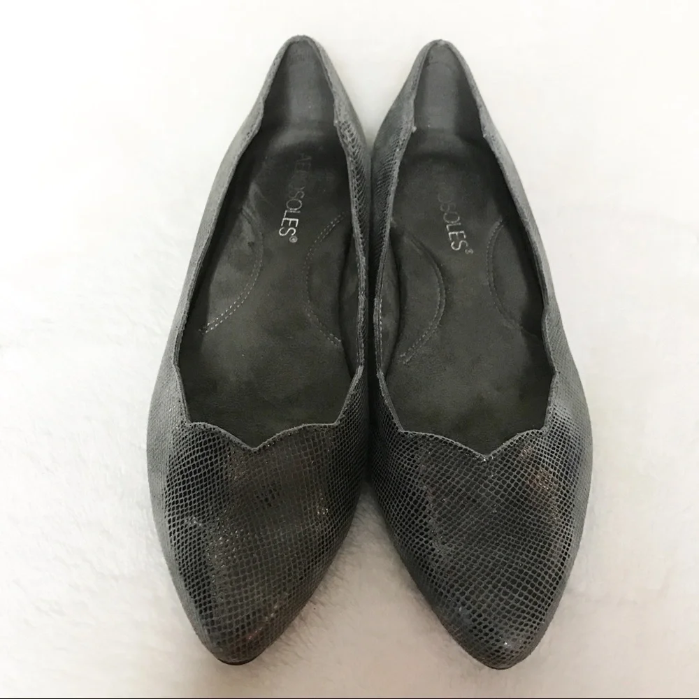 AEROSOLES Flower Girl Ballet Flat Comfort Shoes in Silver Metallic 6M